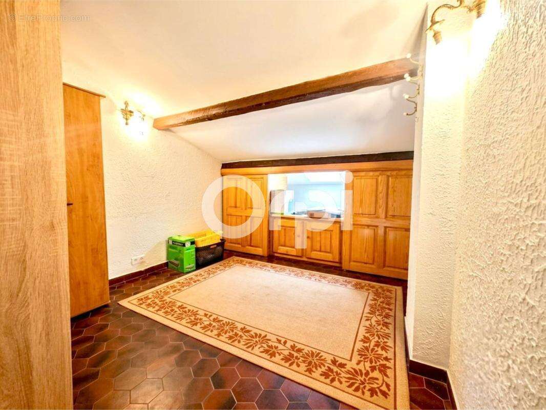 Logement avec terrasse - place de parking privée et cave - piscine / résidence sécurisée - photo 10