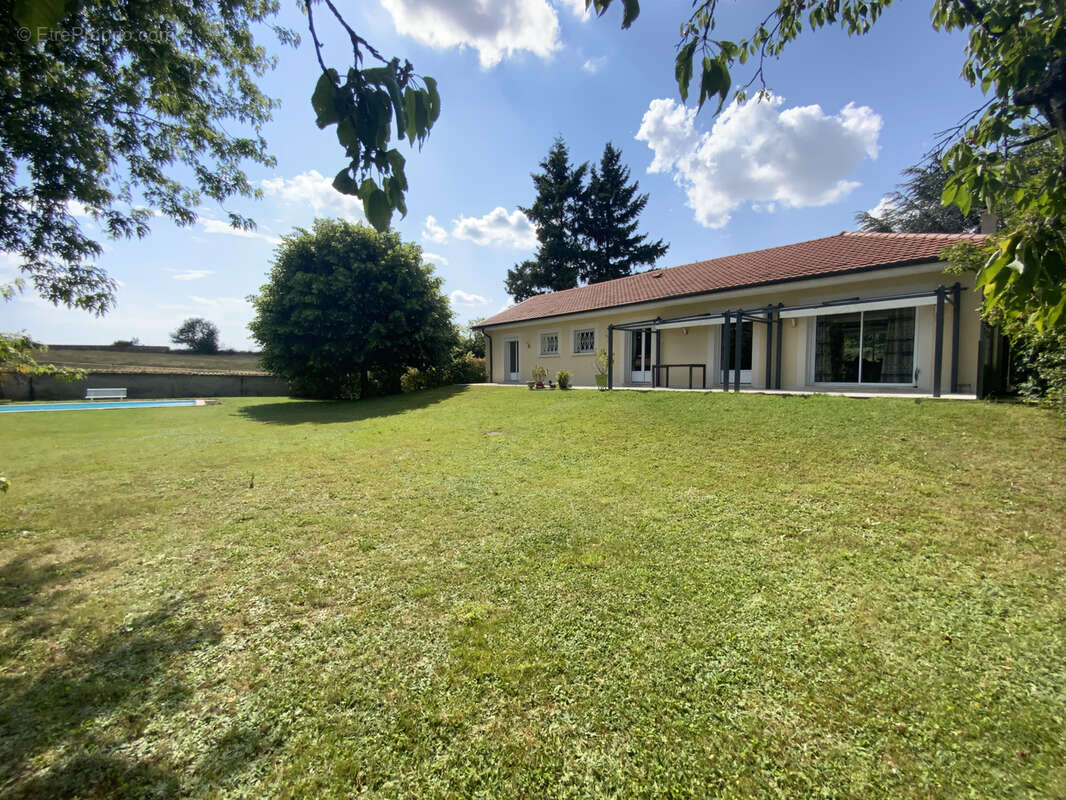 Maison à COLOMBIER-SAUGNIEU