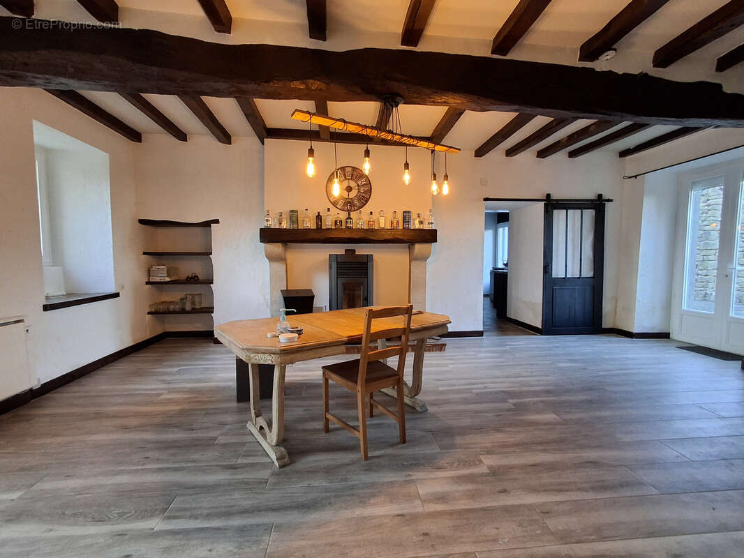 Maison à SAINT-VINCENT-STERLANGES
