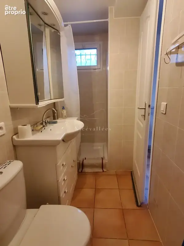 Villa 8 pièces sur 2330 m2 de terrain - photo 17