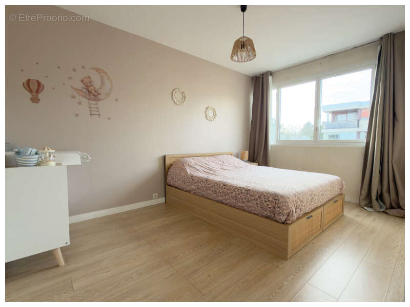 Appartement à FONTENAY-LE-FLEURY