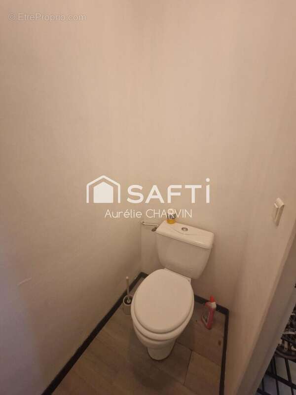Photo 9 - Appartement à LONS-LE-SAUNIER