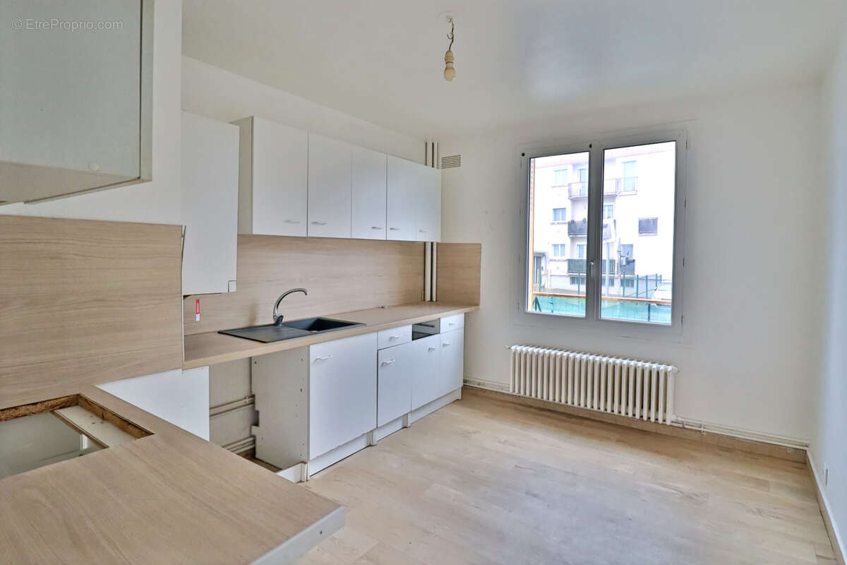 Appartement à LA CHAPELLE-SAINT-LUC