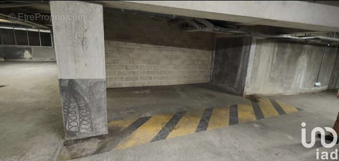 Photo 9 - Parking à MONTEREAU-FAULT-YONNE