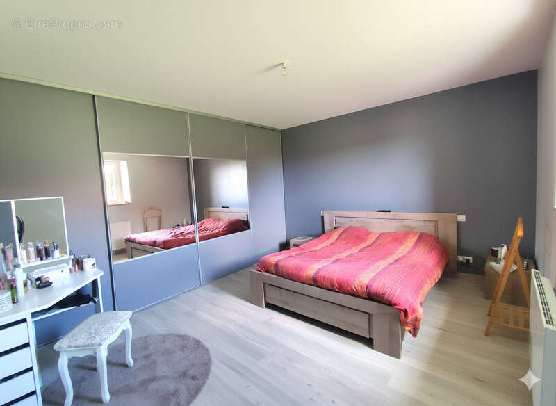 Maison à SAINT-CIERS-CHAMPAGNE