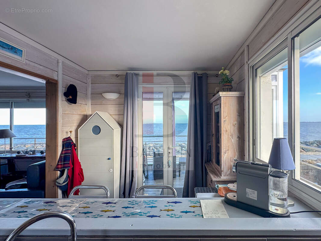 Appartement à FOURAS