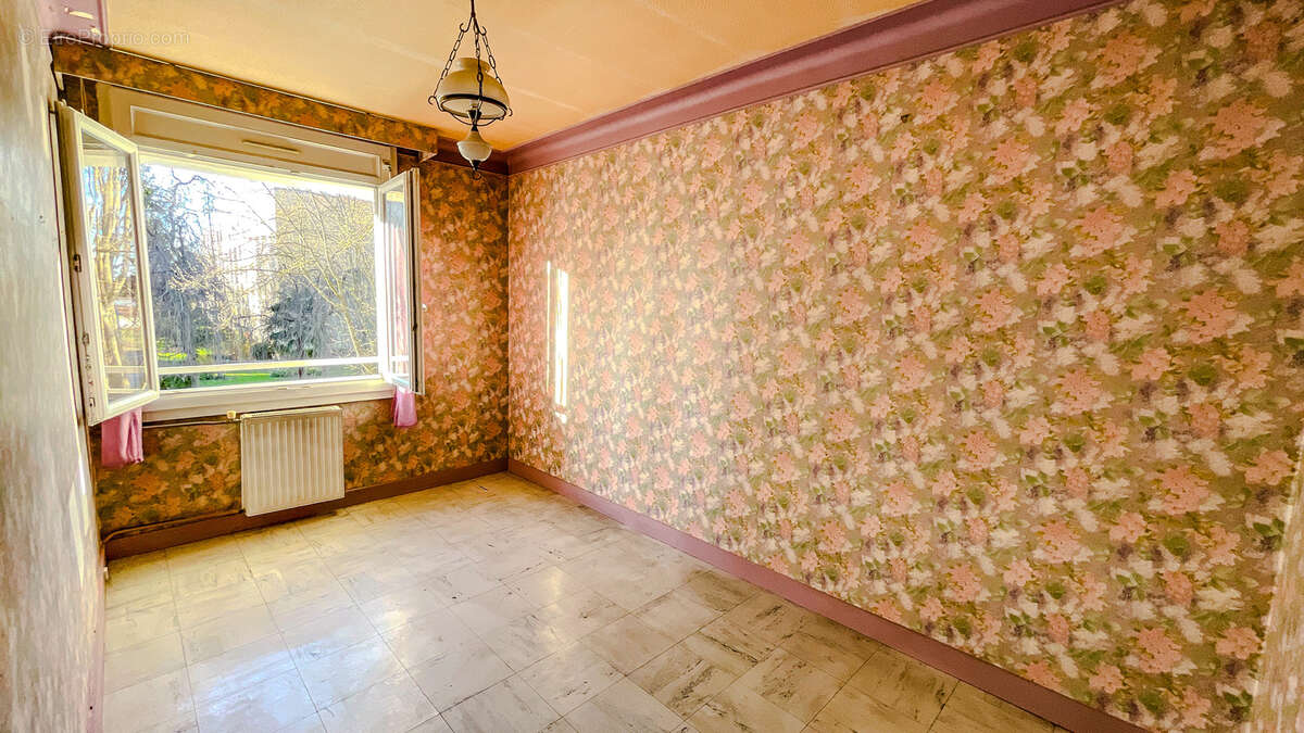 Appartement à HOUILLES