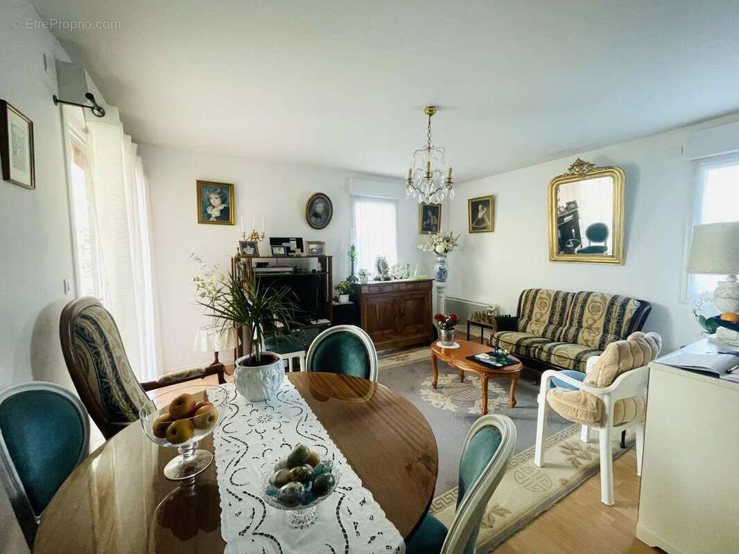 Appartement à BOUAYE
