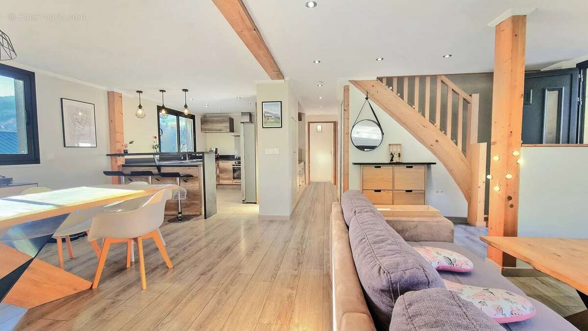 Spacieux chalet moderne T9 à Mijoux - photo 5