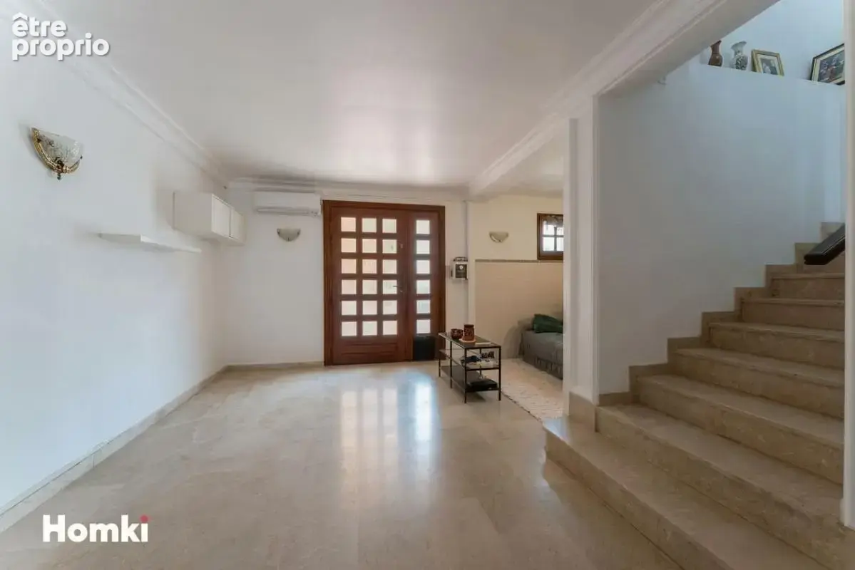 Maison/Villa T5 de 180 m² à Bellegarde 30127 - photo 2