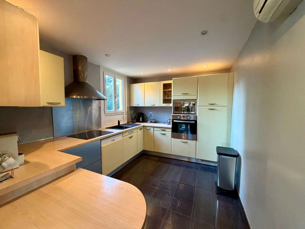 Duplex traversant avec deux terrasses - photo 5