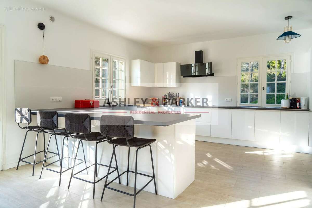 Maison à PEYMEINADE