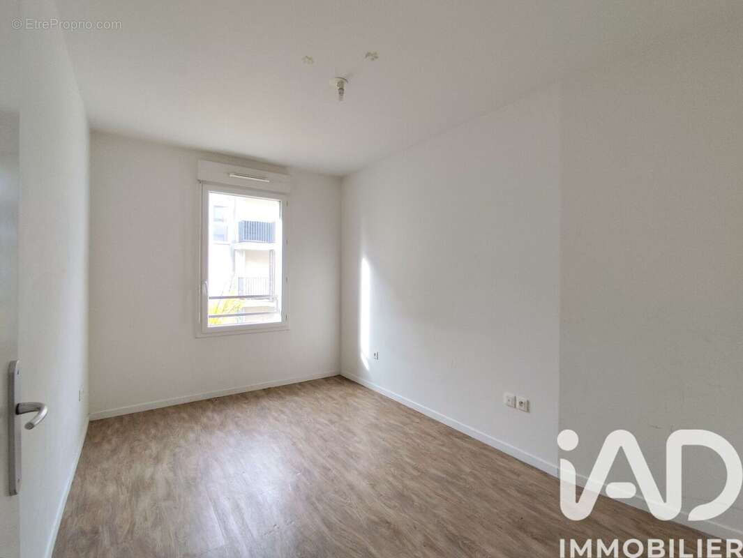 Photo 8 - Appartement à RIS-ORANGIS