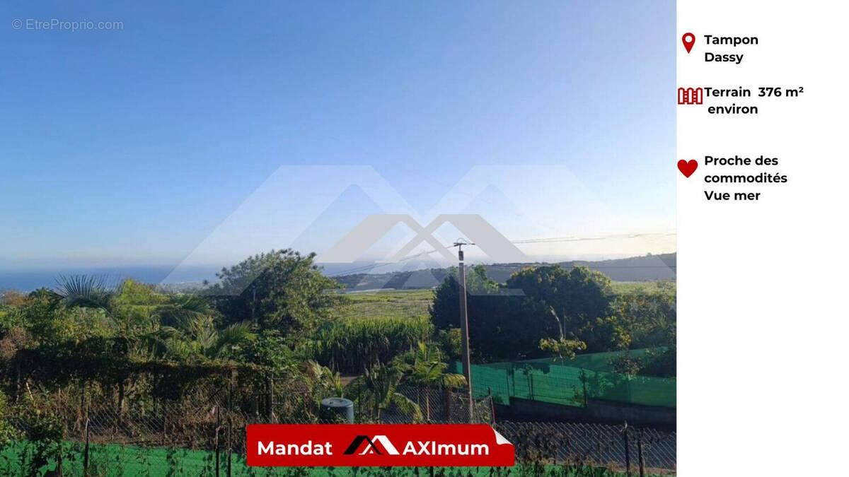 Terrain à LE TAMPON