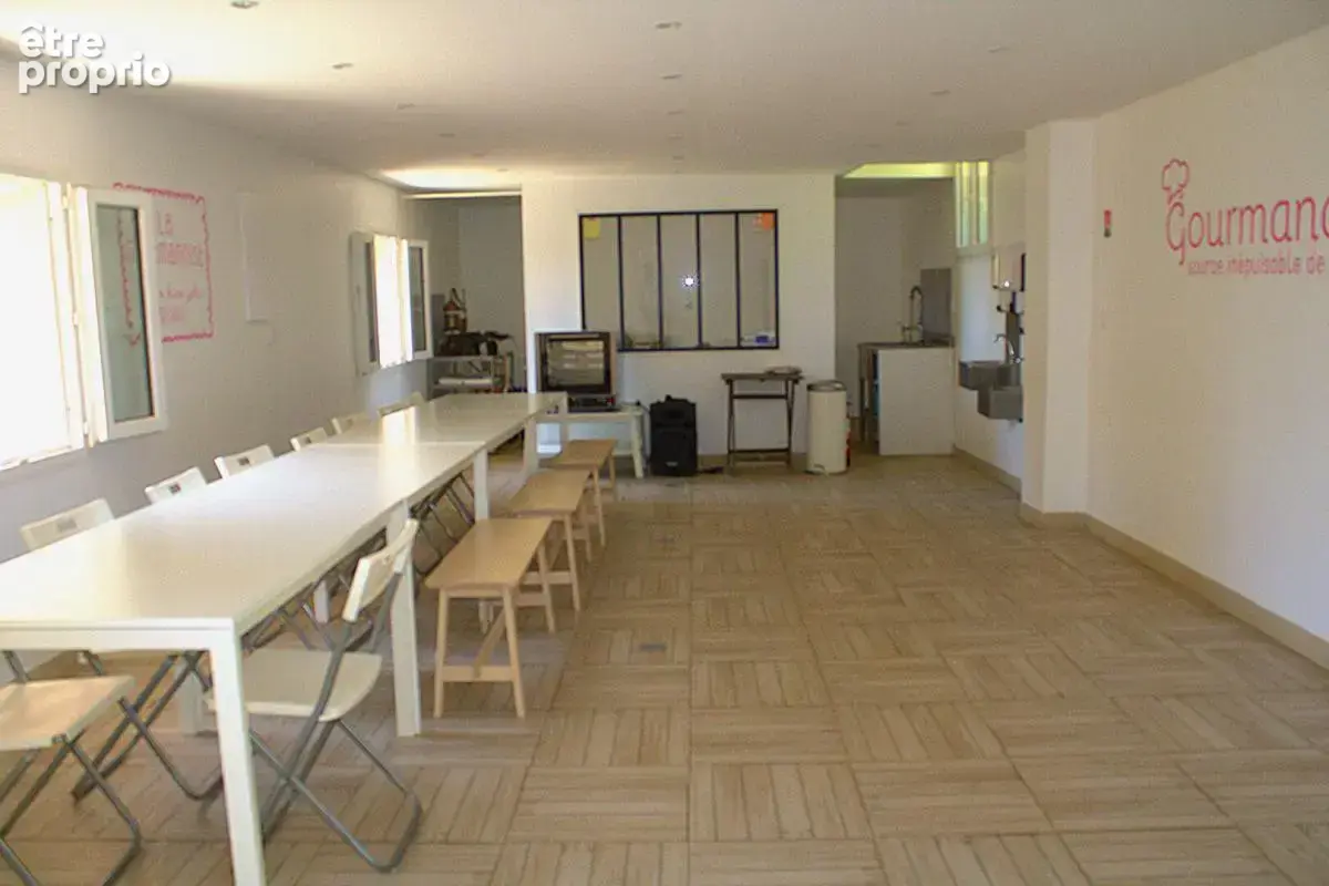 Mas du XVIIIème Siècle de 300 m² sur domaine de 15 000 m² - photo 7