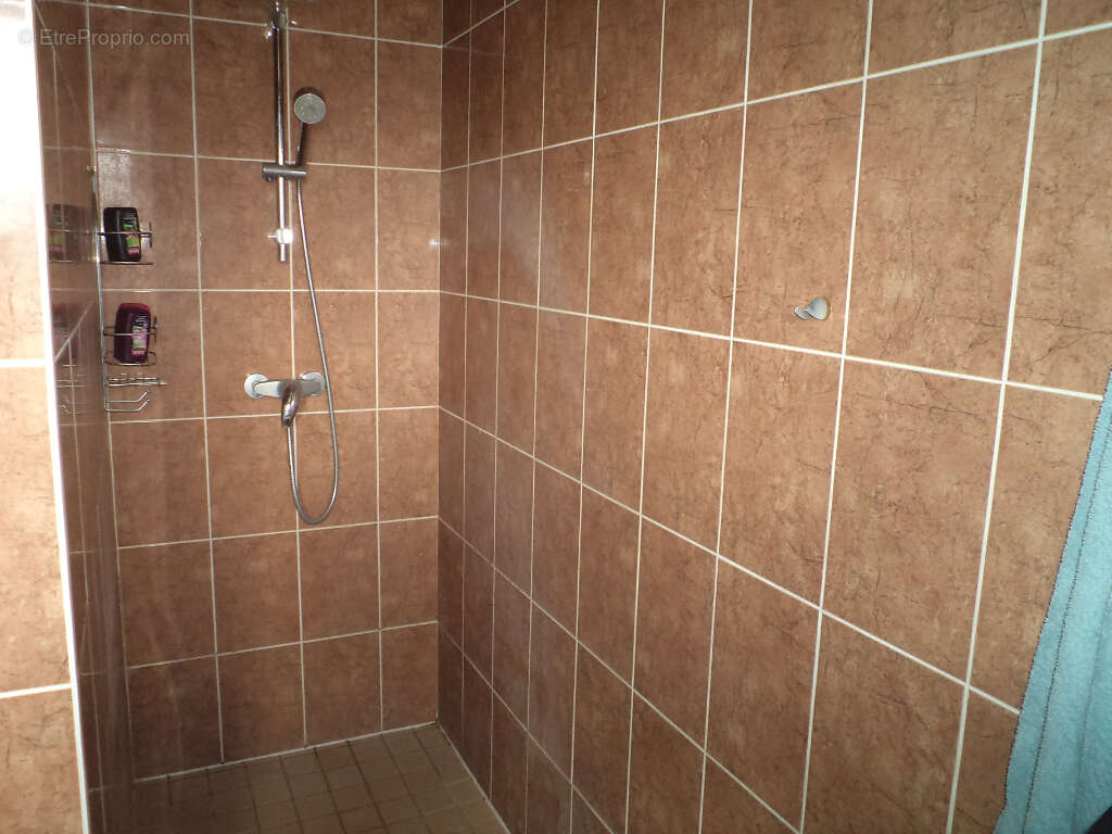 Maison à LISSAC-ET-MOURET