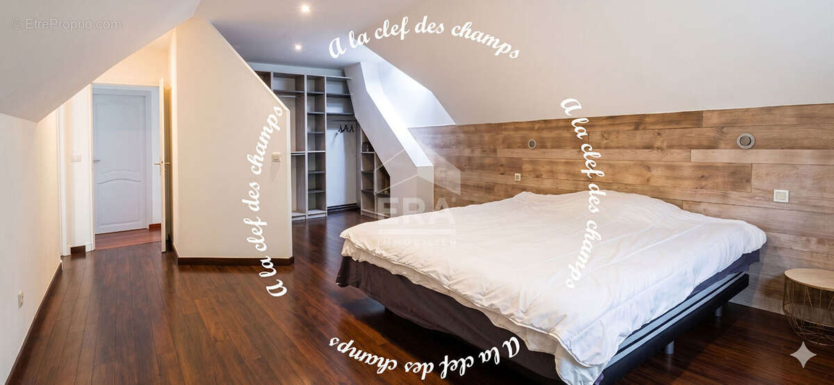 Maison à SAINT-REMY-LES-CHEVREUSE