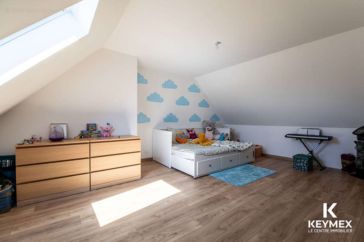 Maison à LE MESNIL-EN-THELLE