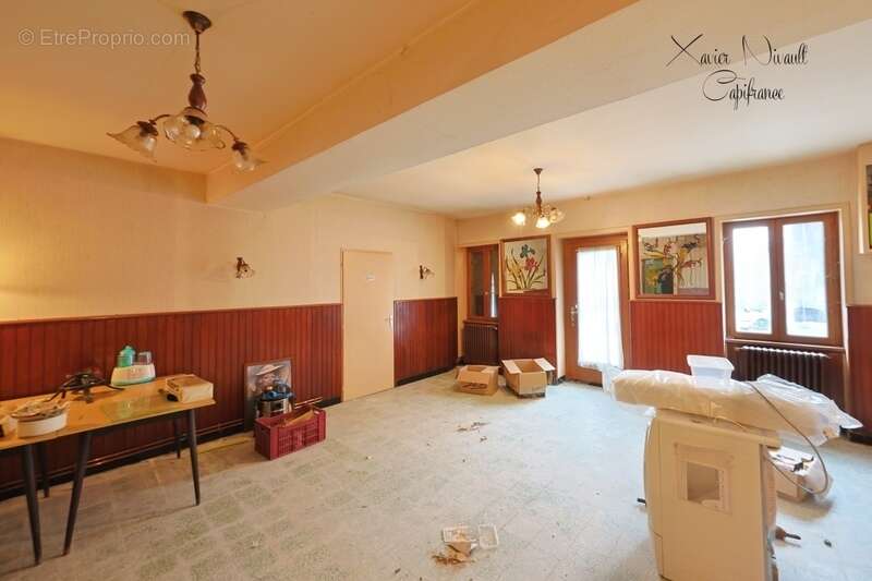 Maison à MONTREVEL-EN-BRESSE