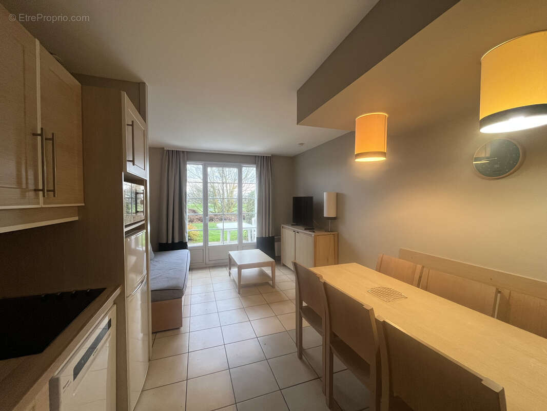 Appartement à PORT-EN-BESSIN-HUPPAIN