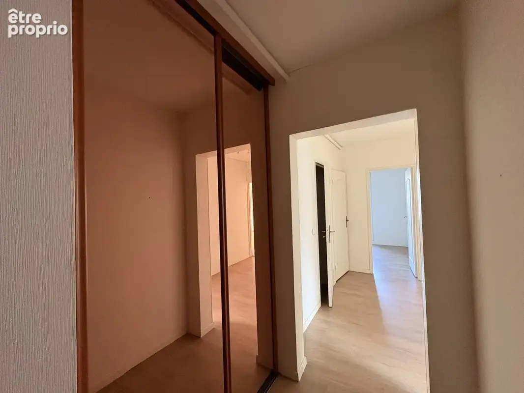 Appartement 5 pièces situé au Centre-ville. - photo 3