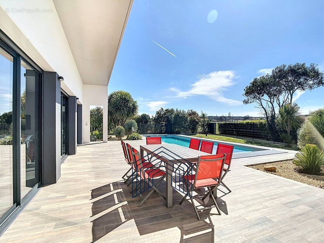 Maison à SAINT-SULPICE