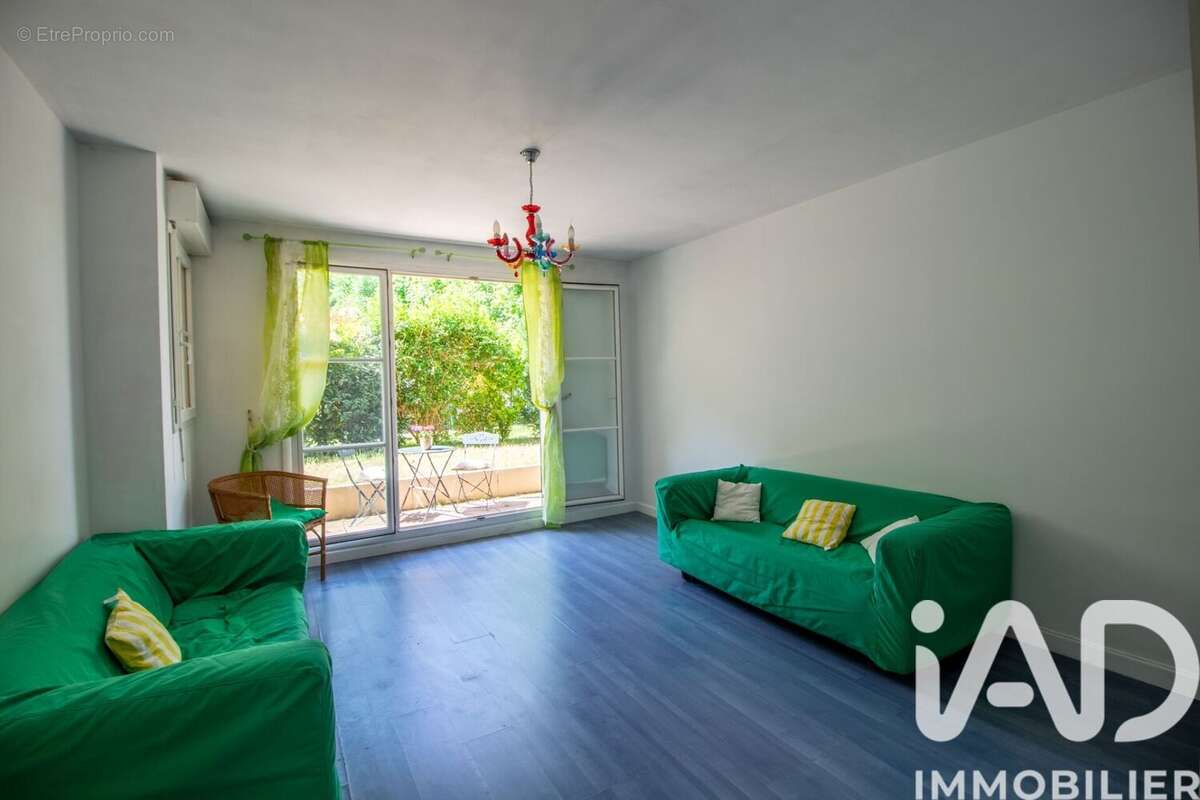 Photo 2 - Appartement à RUEIL-MALMAISON