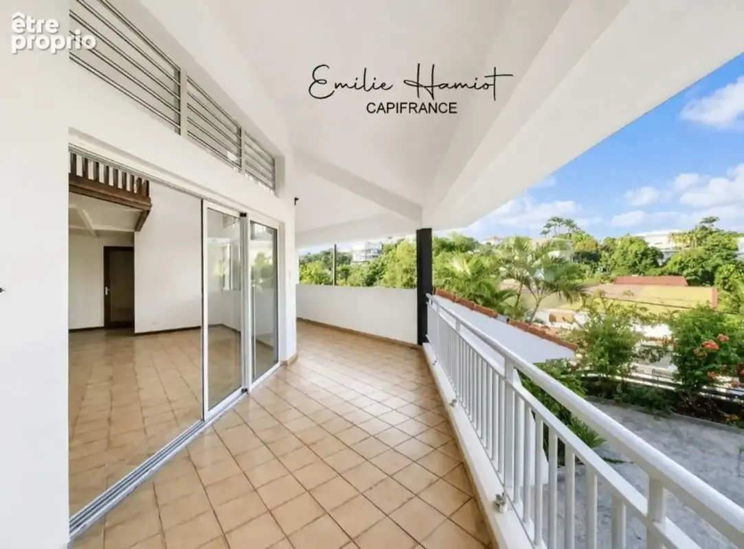 A vendre - Fort de France – Quartier Didier - Maison d'architecte – 7 Pièces – 4 Chambres + Petit T2 Indépendant - photo 3