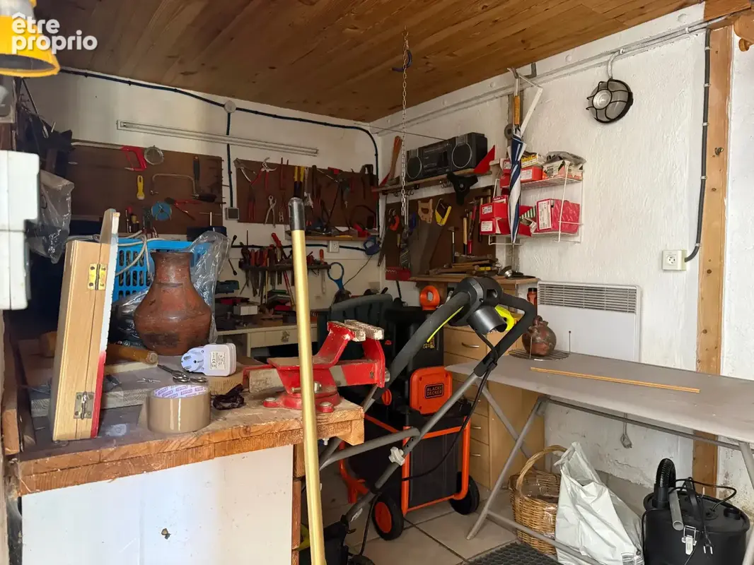 Auv 1234 : Maison rénovée avec jardin et garage à Marcillat, 641m2 - photo 10