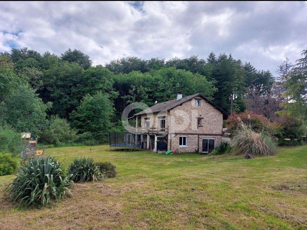 Magnifique maison familiale 230 m² – Terrain 10 500 m² – Favars - photo 2