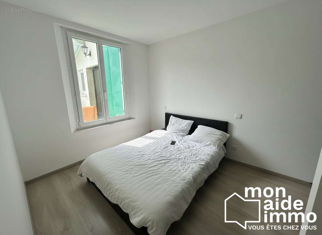 Maison 85 m² à Coutras  - photo 4