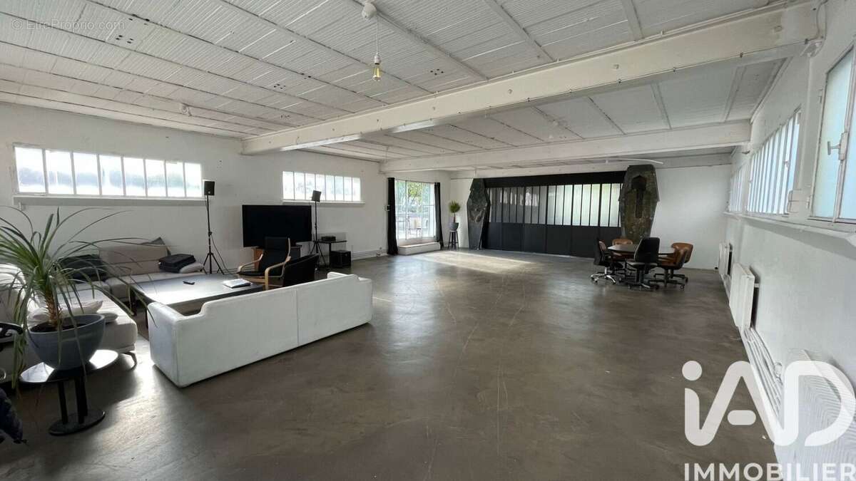 Photo 5 - Commerce à GENTILLY