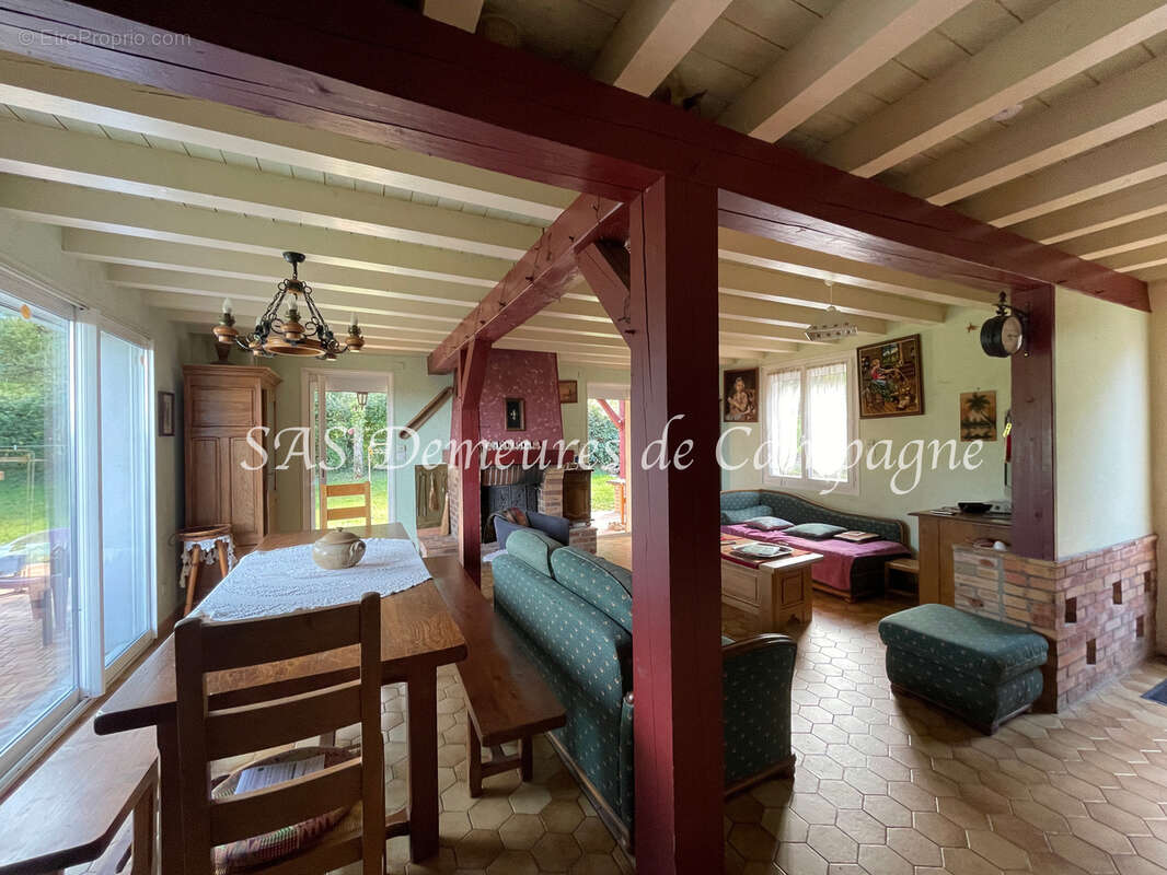 Maison à NEUVY-DEUX-CLOCHERS