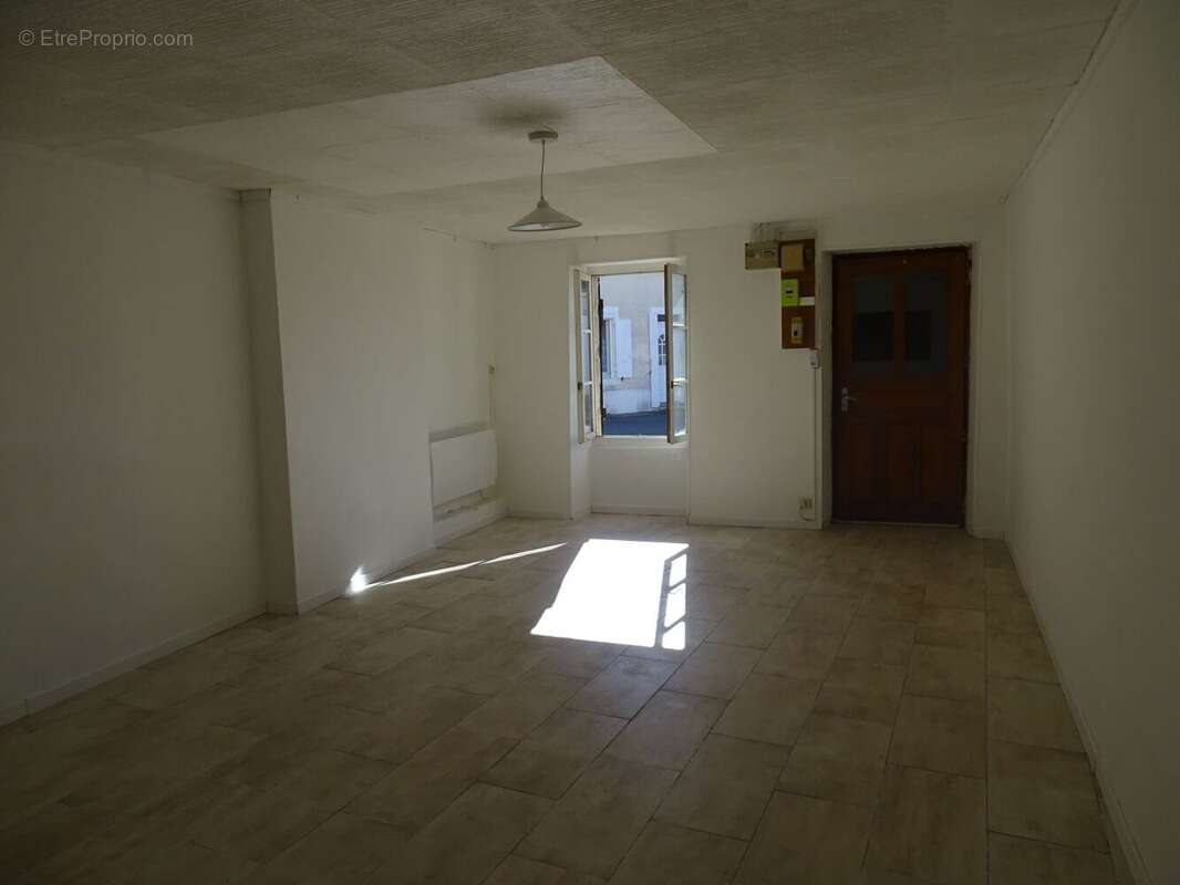 Maison à LE CHATELET