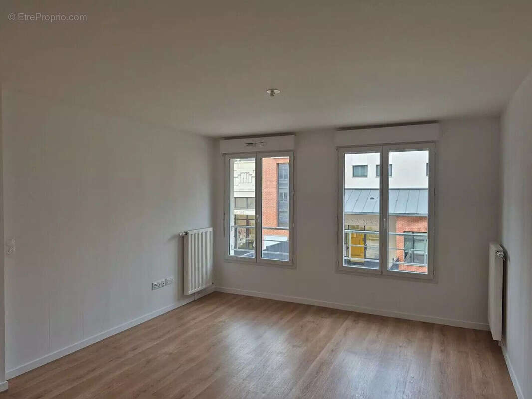 Appartement à LE BLANC-MESNIL