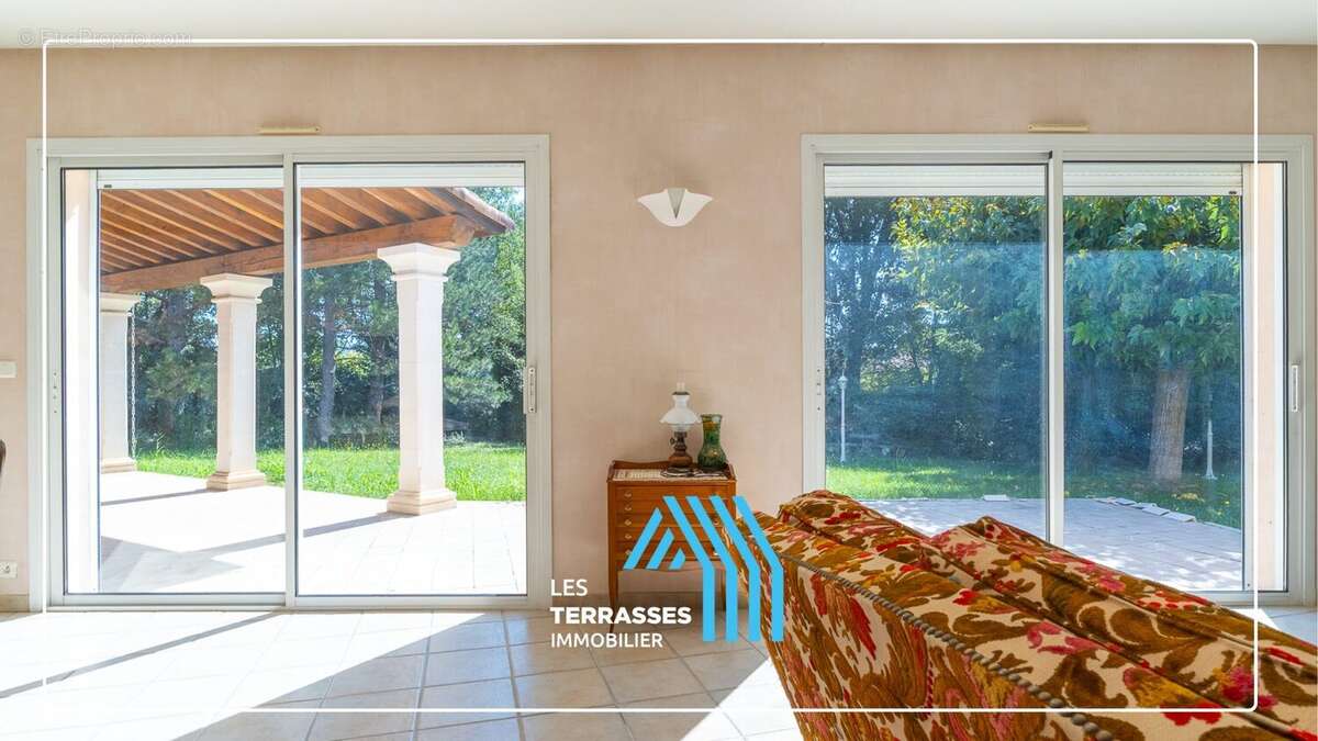 Maison à MONTELIMAR