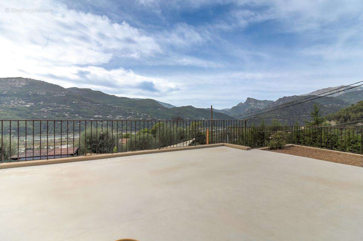 Appartement à SAINT-MARTIN-DU-VAR