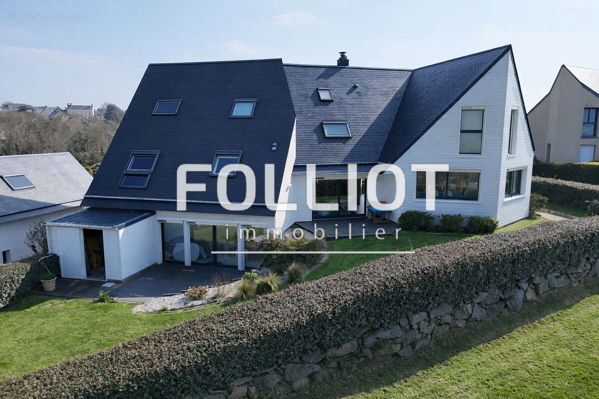 Maison à DONVILLE-LES-BAINS