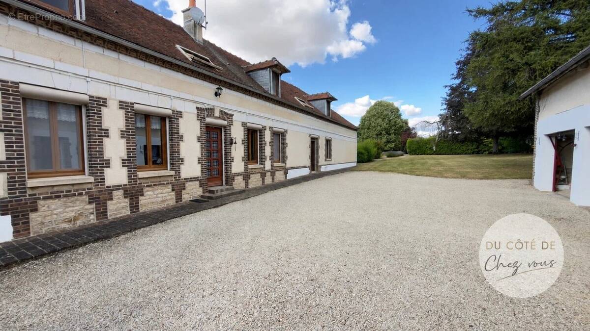 Maison à MACEY
