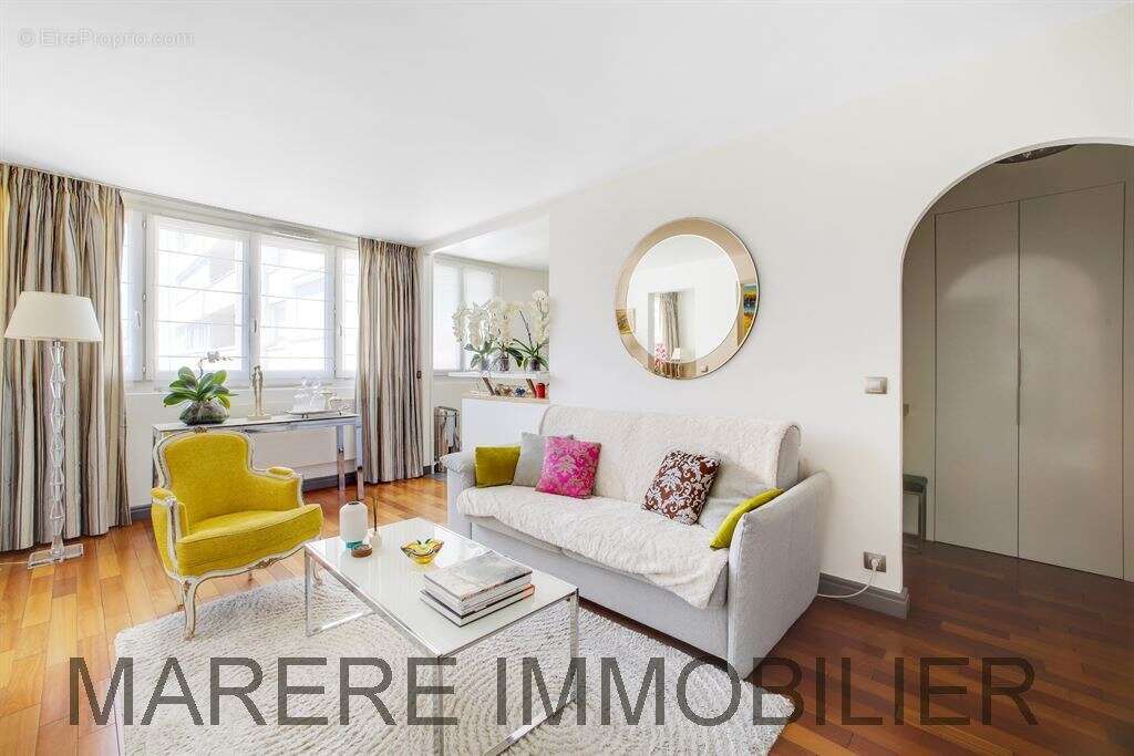 Appartement F2 Père Lachaise, 5ème étage, très lumineux, à rafraichir - photo 6