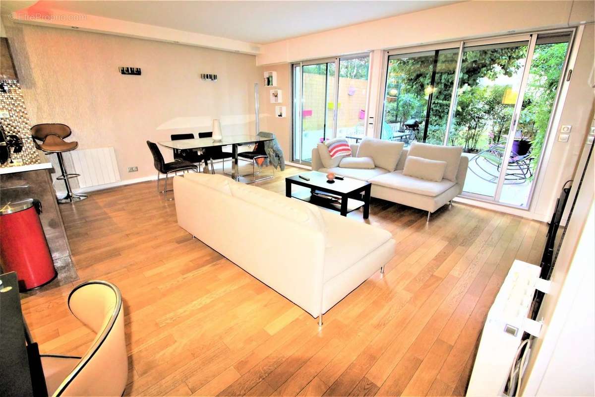 Appartement à PARIS-19E