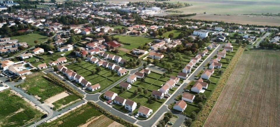 Terrain à LA ROCHELLE