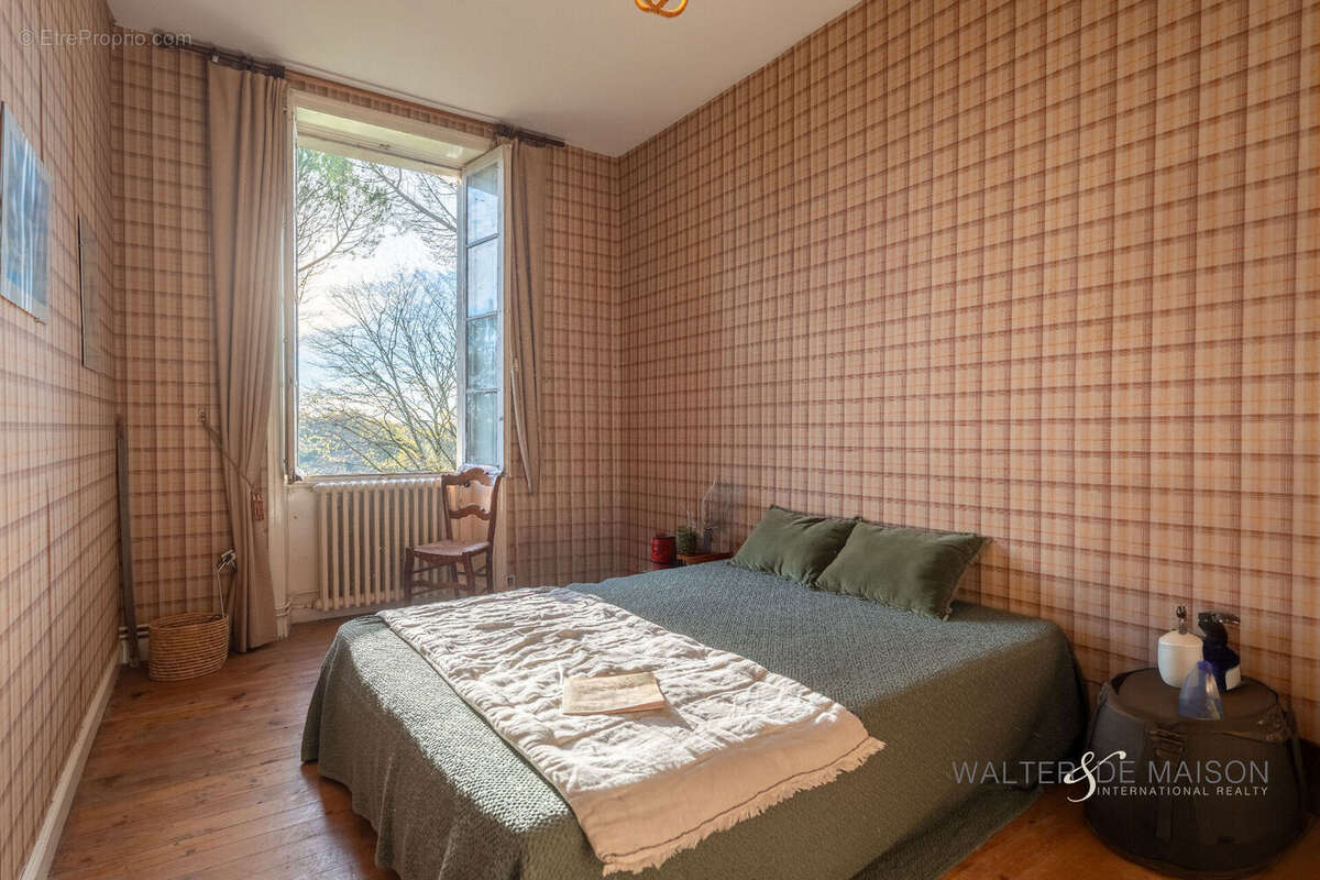 Maison à CHERVES-RICHEMONT