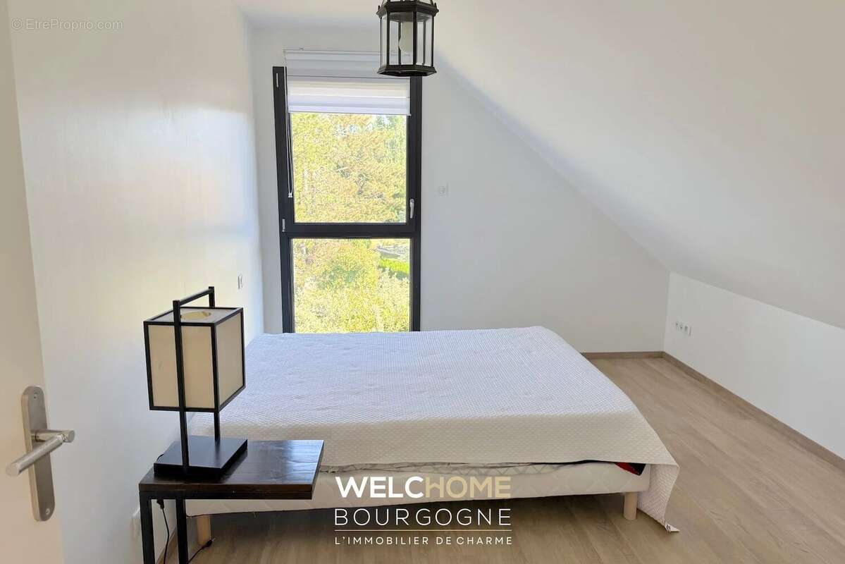 Maison à DRACY-LE-FORT