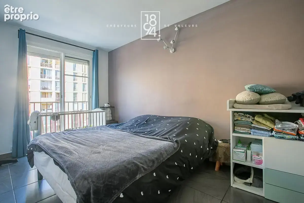 Traversant de type 4 en etage avec parking ,balcon et cave - photo 16