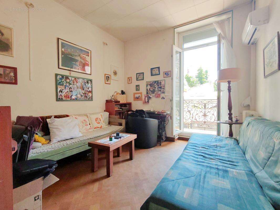 Appartement à MARSEILLE-1E