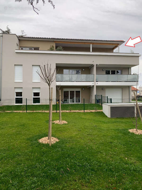 Appartement à GREZIEU-LA-VARENNE