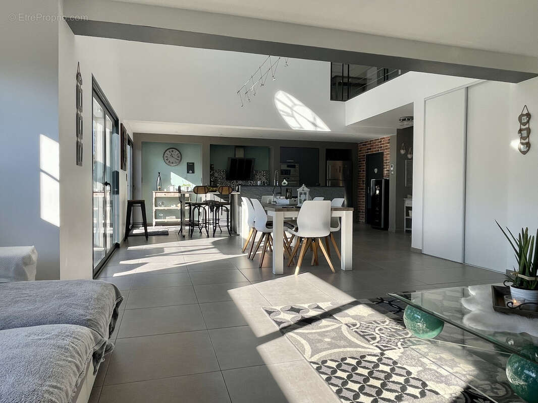 Maison à SAINTE-SOULLE