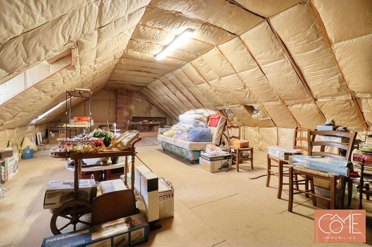 Maison à MONTREUIL-SUR-ILLE