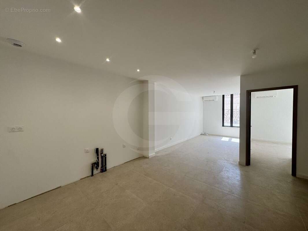 Appartement à MEZE